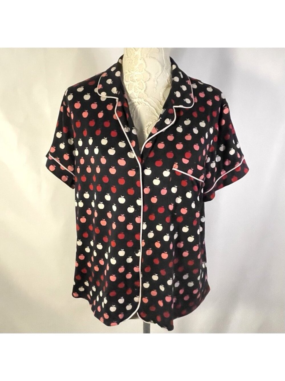 Kate Spade New York Apple Print Pajama Top Size Large Button Front Black Pocket